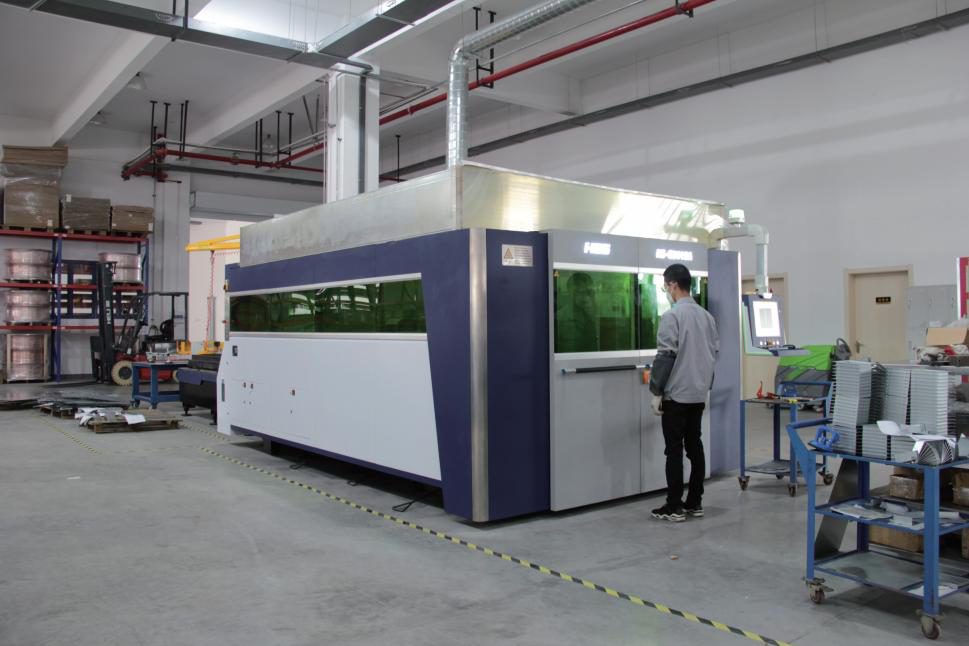 Fibre laser cutting cell